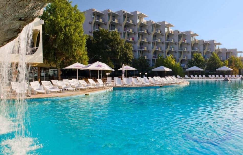 Laguna Beach Hotel อัลเบนา ภายนอก รูปภาพ