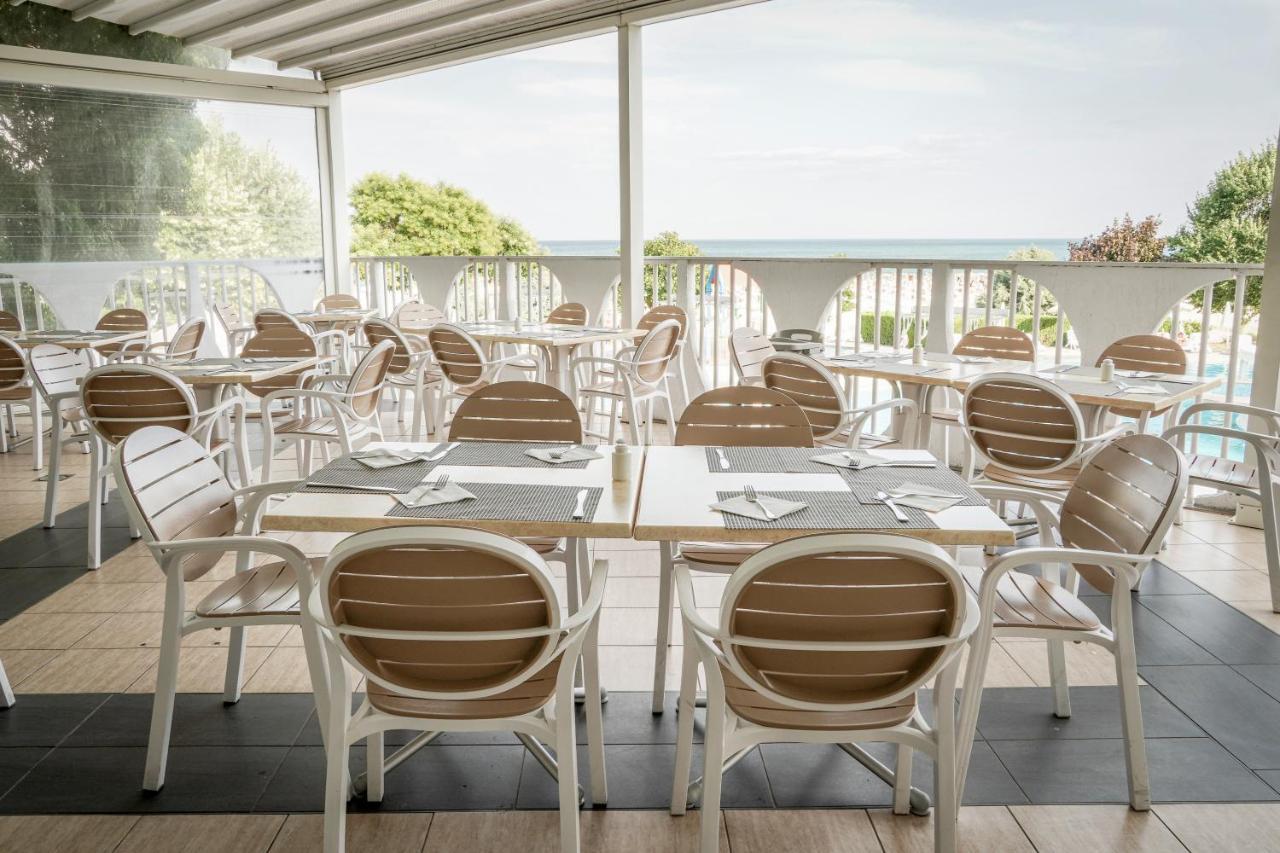 Laguna Beach Hotel อัลเบนา ภายนอก รูปภาพ